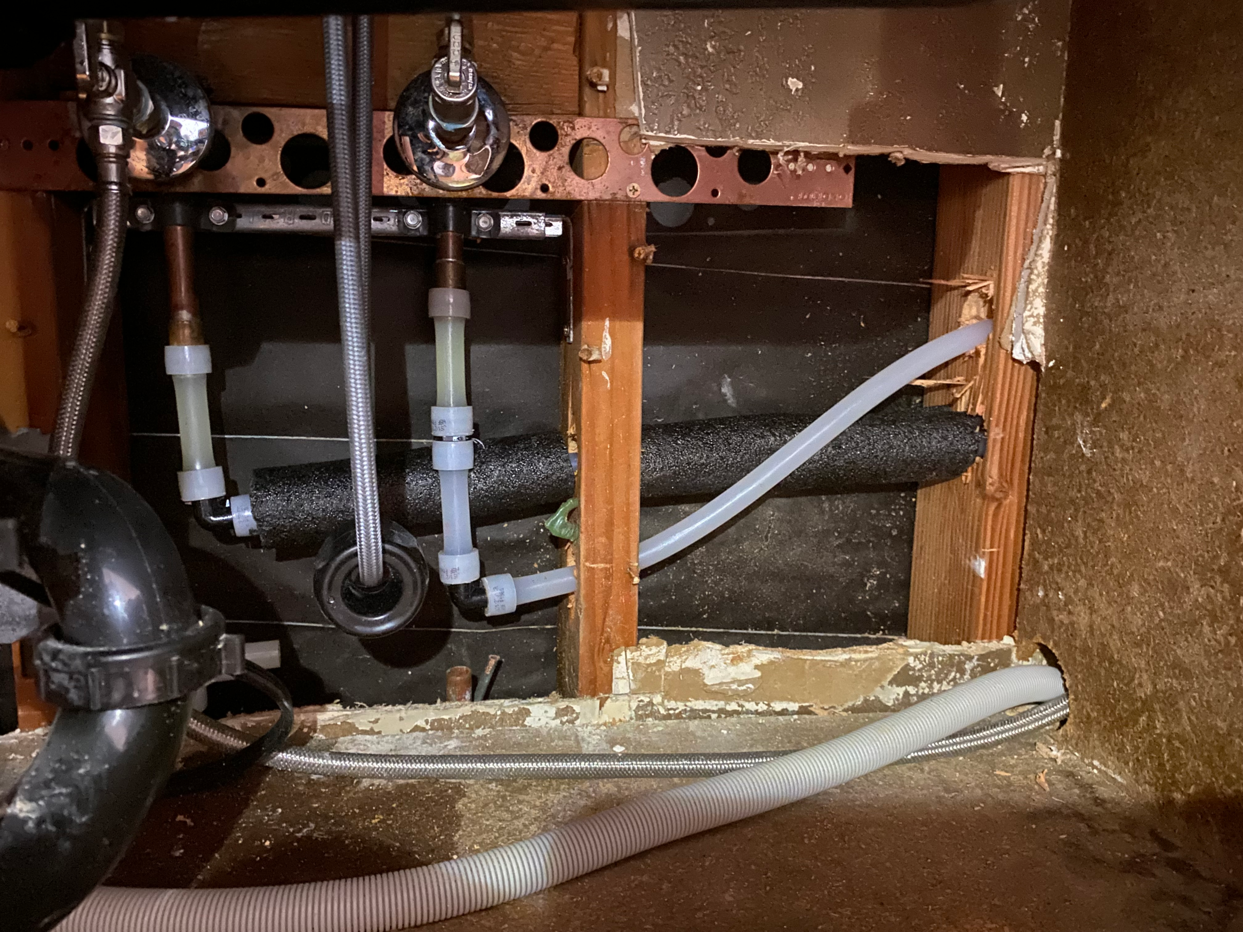 A home in Escondido is being repiped with durable, corrosion-resistant PEX pipe.